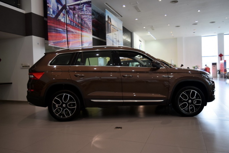 纳科诺尔大宗交易成交5.00万股 成交额268.75万元