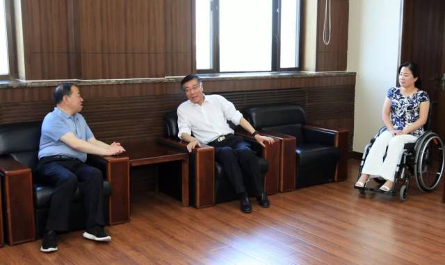 吕瑞浩公参会见非洲疾控中心法律事务负责人贝特莱姆