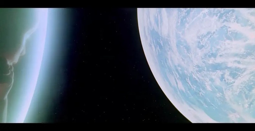 俄发射生物卫星将小鼠和果蝇送入太空