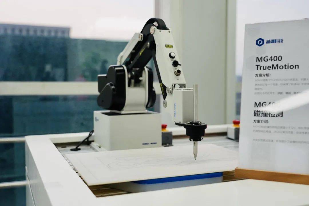 创中国机器人新纪录!越疆机器人第10万台成功下线!它从深圳走向了全世界