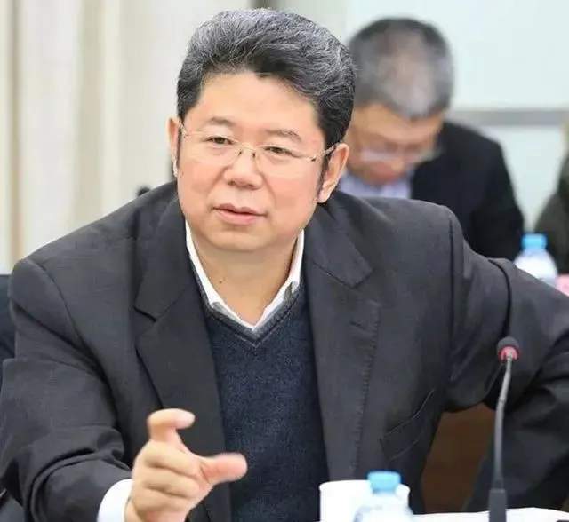 人事变动|天誉置业董事会主席梁振杰等多名高管因个人原因辞任