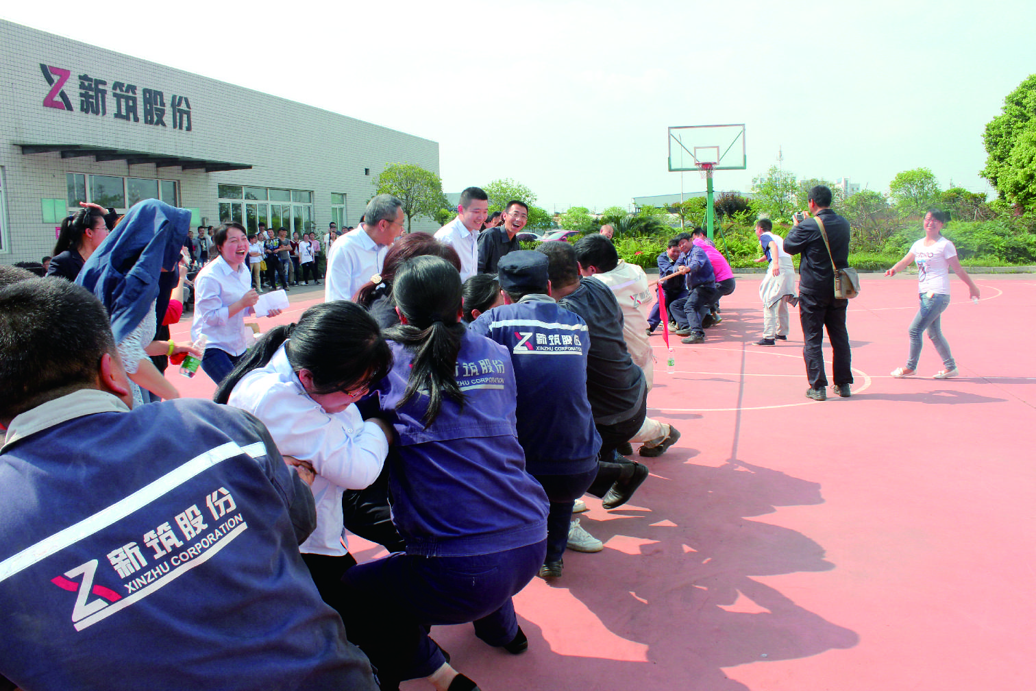 新筑股份:11月7日召开董事会会议