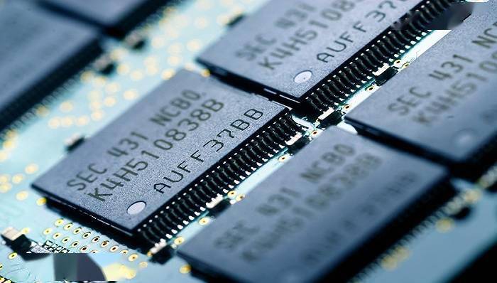 百亿元半导体项目要“黄”?002617宣布:大幅削减投资,9.5亿元募资改道补充流动资金!协议签了5年多,一期投资都没完成