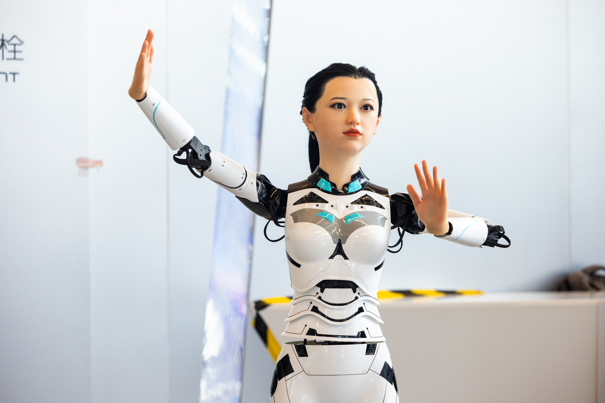 人形机器人可完成多语言逼真唇形动作 在教育和老年护理领域具应用潜力