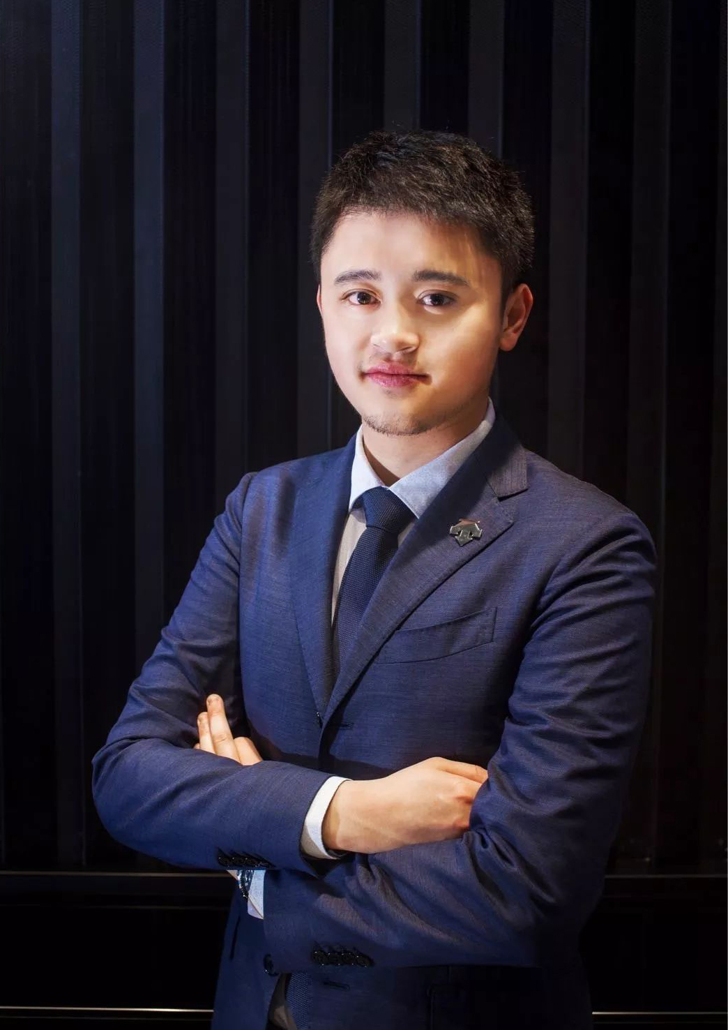 鼎信通讯风波不断:两位创始人解体,高管短线交易踩红线,新掌门人难挽亏损