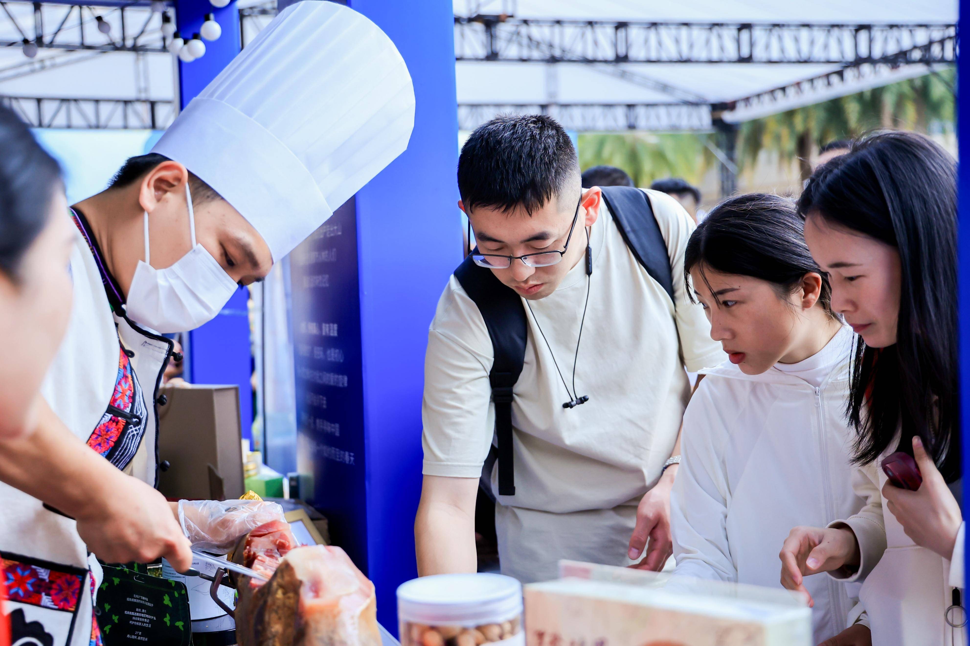 “提质惠民”成关键词 服务消费迎政策东风