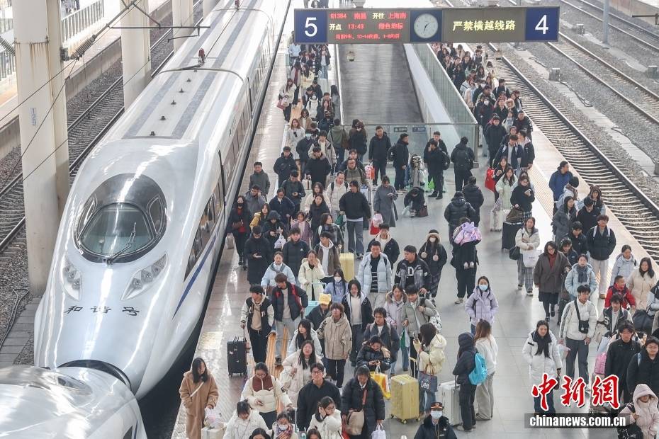 2月20日全社会跨区域人员流动量完成35299.9万人次