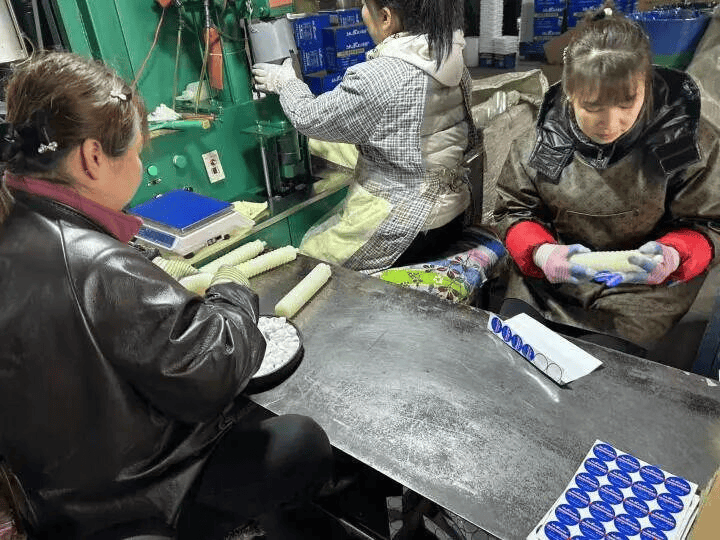 澄天伟业:目前公司正积极向头部功率模块及工装企业推广铜针式散热底板产品