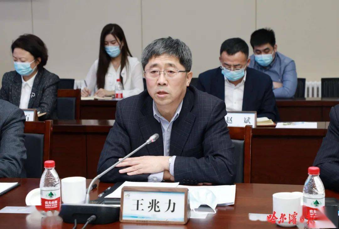全国人大代表王刚:建议加大“两重”政策对钙钛矿光伏的支持力度