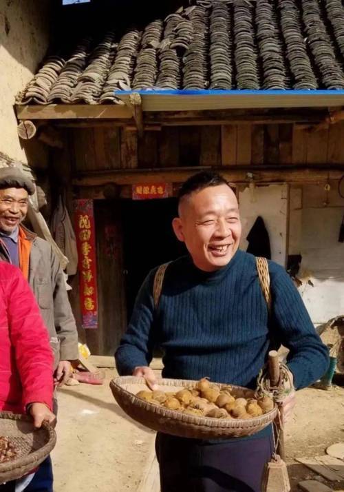 胖东来38亿元资产怎么分？于东来披露：管理团队和员工都有！公司万人投票：超8成员工拒绝“降薪增假”，目前年假40天