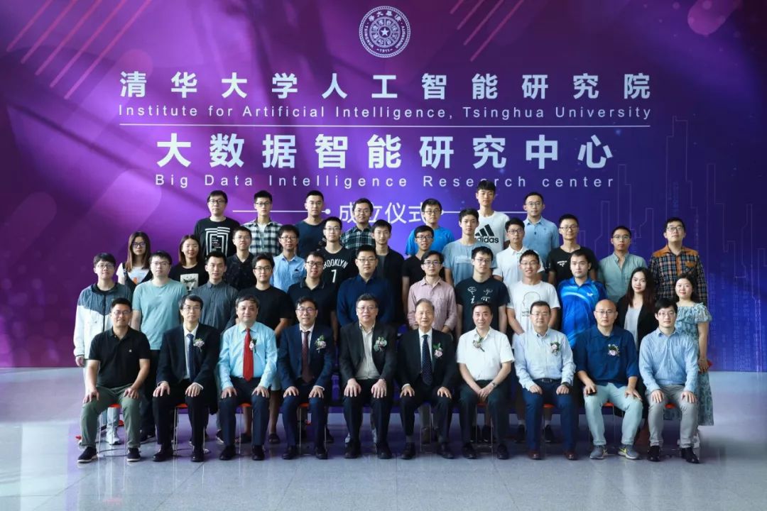 新华读报｜“脑炸”“工作泔水”——人工智能副作用体验过了吗？