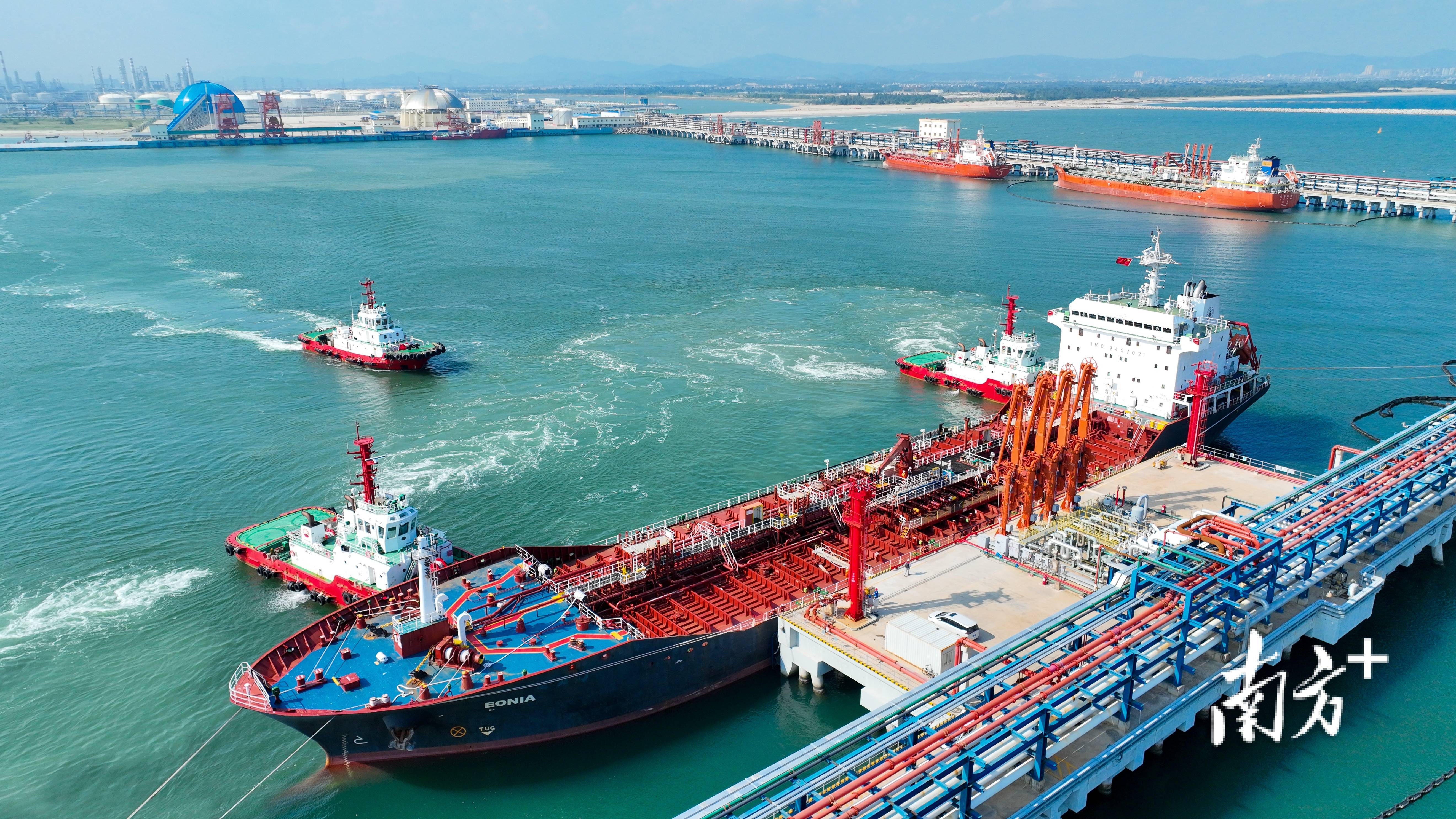 新加坡2月非石油国内出口上扬4％