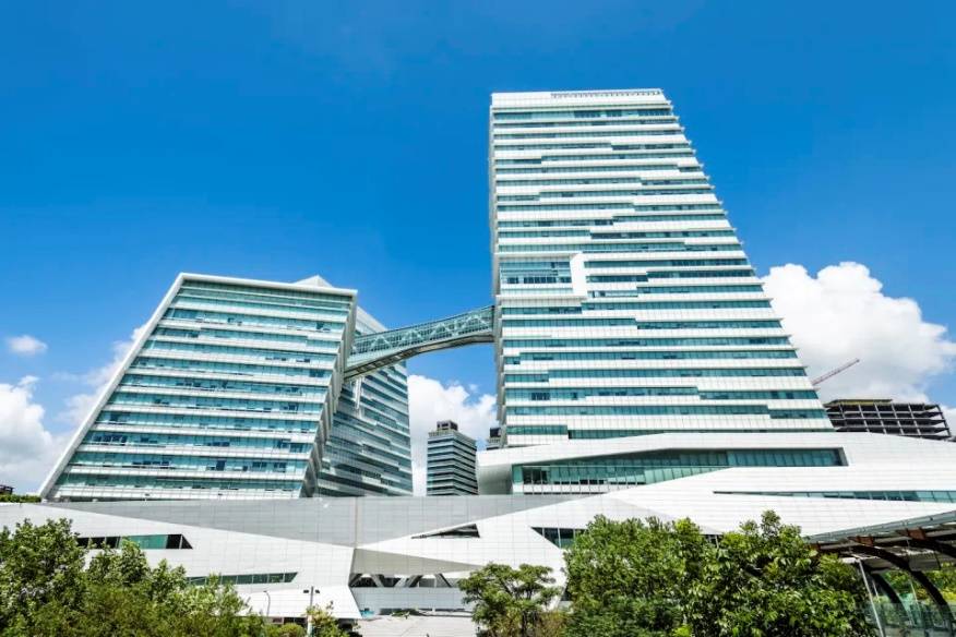 外贸信托董事长调任：80后女将卫��鞔�为履职