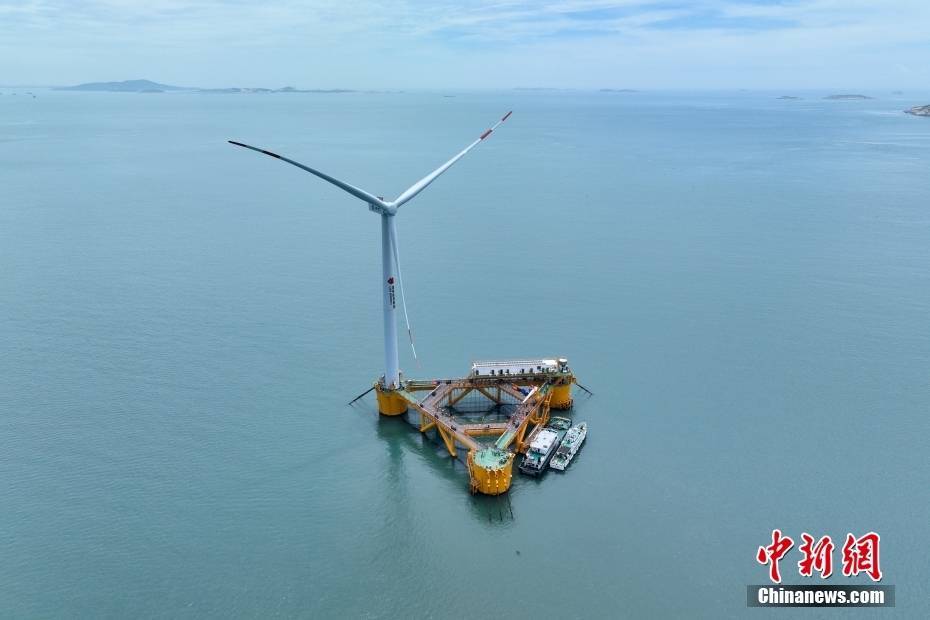 全球单机容量最大漂浮式海上风电平台安装完成