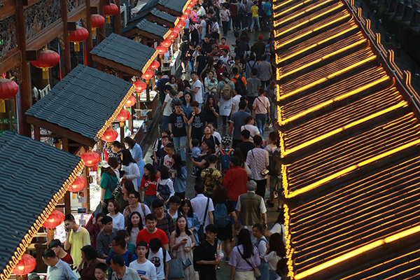 广东“五一”迎客4706.9万人次；香港一季度GDP预估同比增长5.9%丨大湾区财经早参