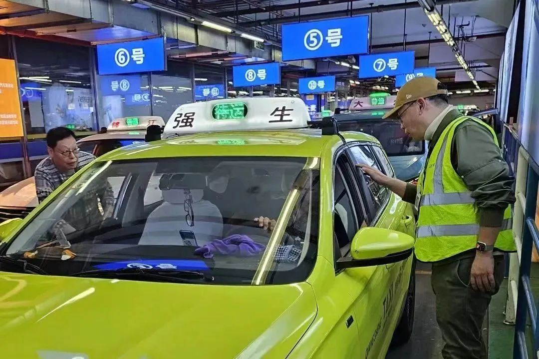 广东“五一”迎客4706.9万人次;香港一季度GDP预估同比增长5.9%丨大湾区财经早参